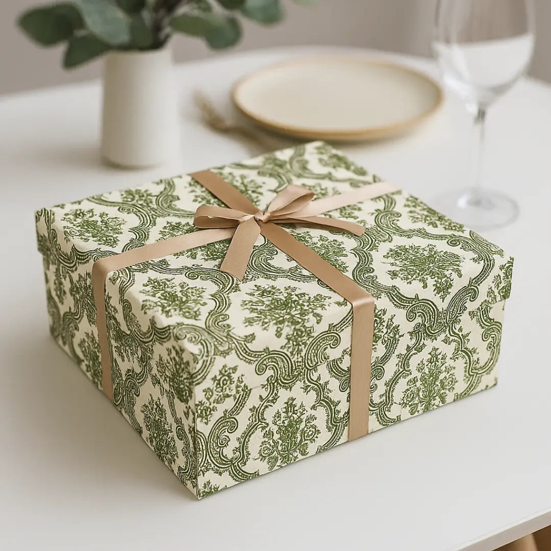 Elegant Green Damask Gift Box – Vintage Charm & Ready to Gift Lichi Gifts